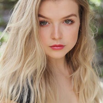 Anna Grace Barlow image